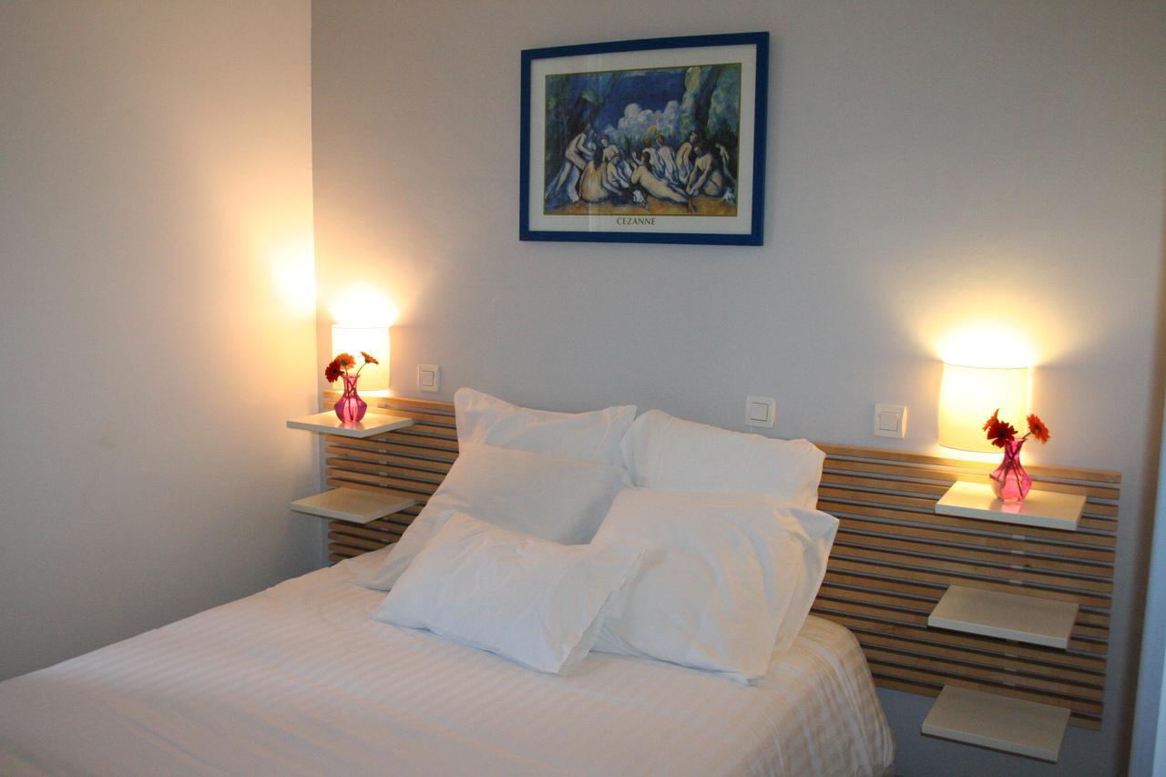 Hotel Les Italiens Biscarrosse Room photo